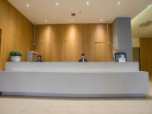 Ji Hotel Shanghai Huai Hai Экстерьер фото